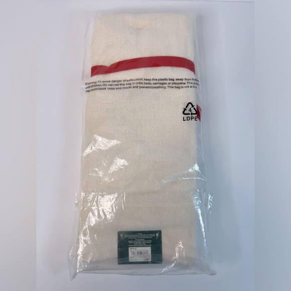 NWT St. Nicholas Square Monogram Hand Towel - Picture 2 of 3